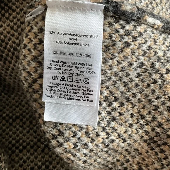 DKNY Leopard Turtleneck Sweater - Picture 4 of 4